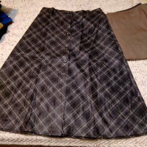 Plaid wool below knee skirt